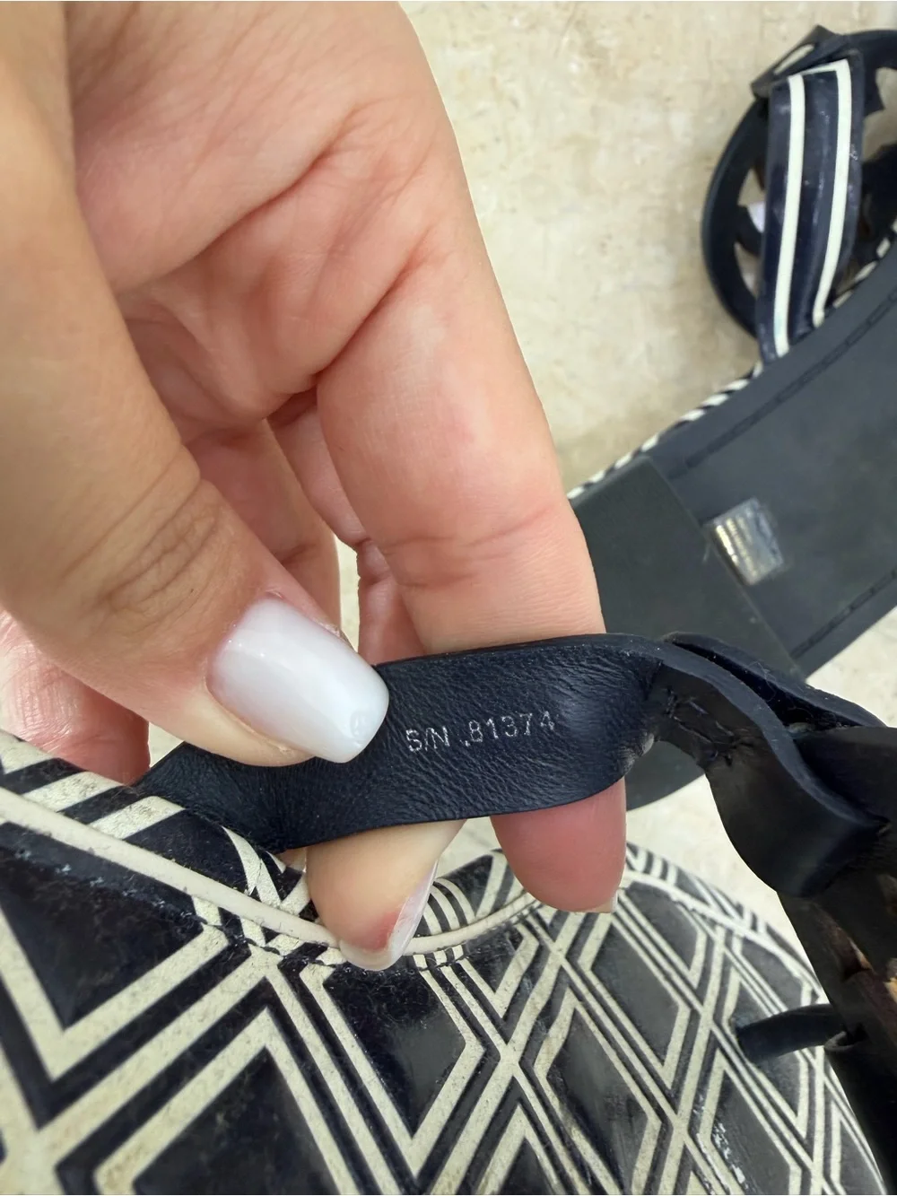 Black Patterned Women's Thong Sandals with Logo Medallion - Tory Burch